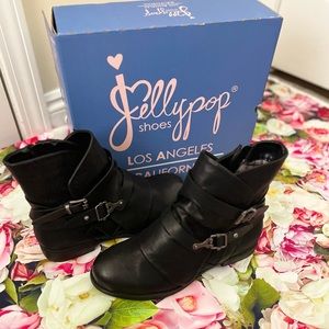 Black ankle boots with buckles